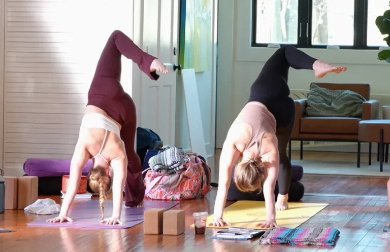 Light On Yoga Fitness
